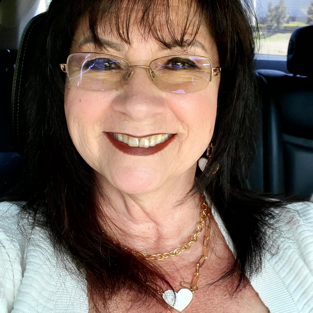 Meet your Posher, Teresa